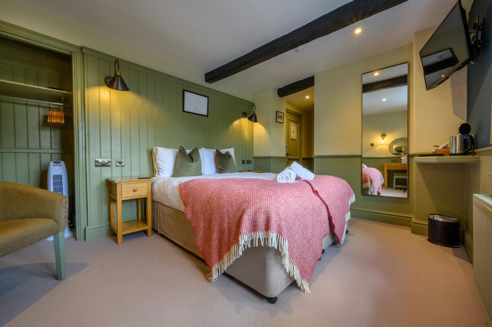 The Horse And Farrier Inn And The Salutation Inn Threlkeld Keswick Екстериор снимка